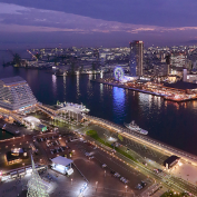 写真：上空から見る神戸港の夜景
