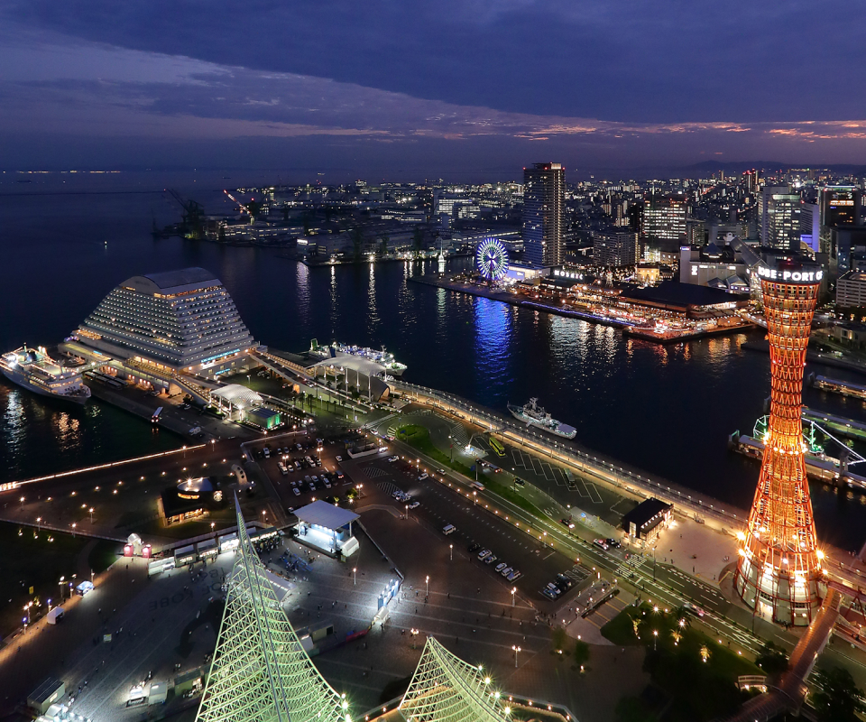 写真：夜の神戸港